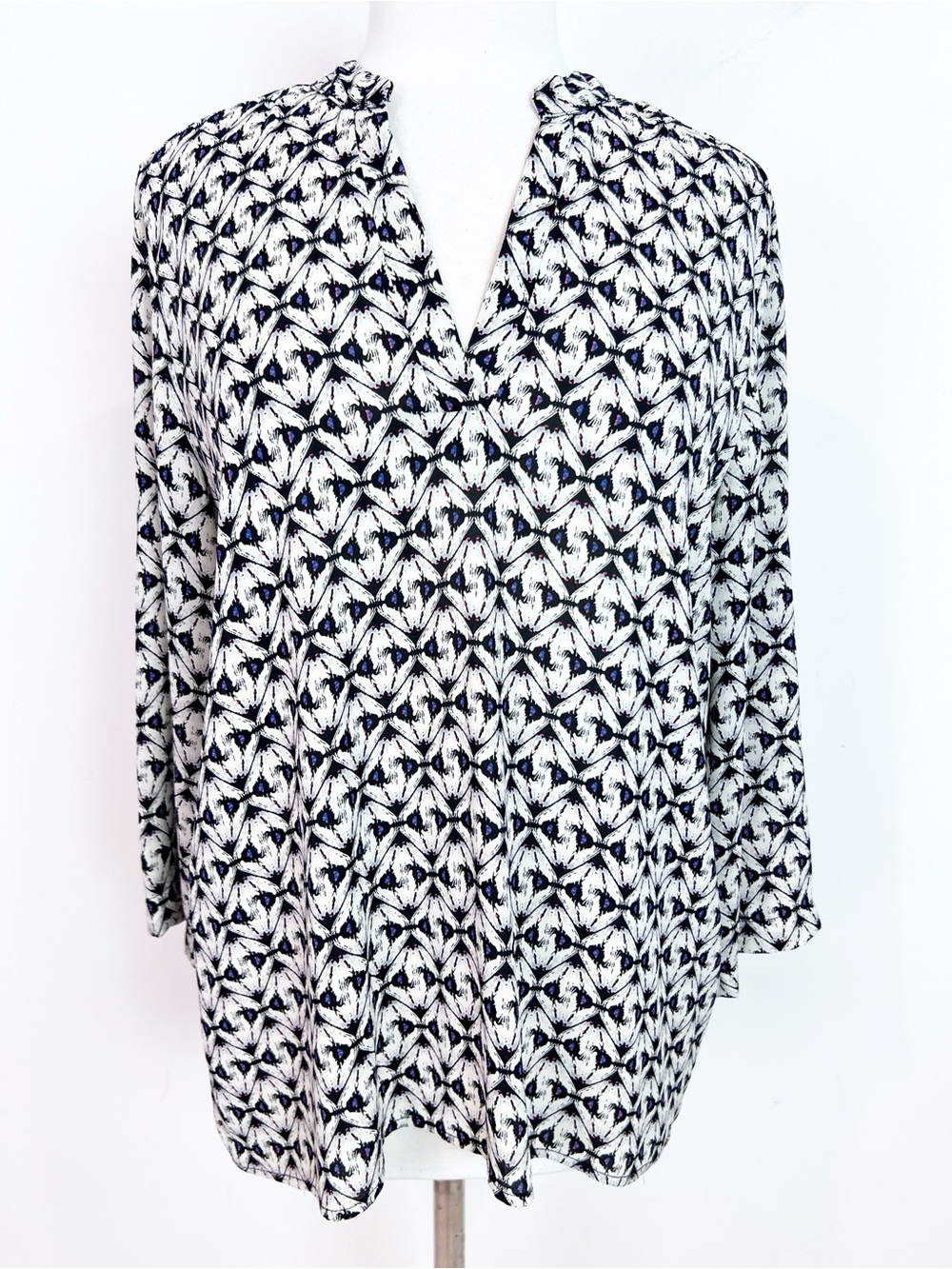 MIAMI TAN NAVY PATTERN FLOWY BOHO BLOUSE WOMENS SZ LARGE